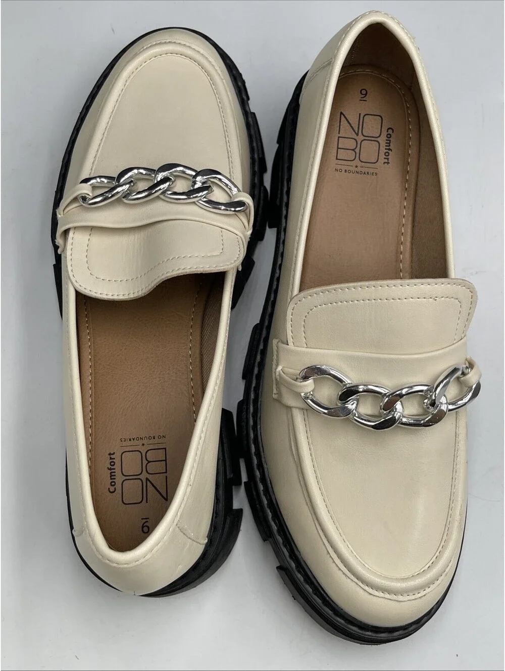 No Boundaries Women's Lug Sole Chain Loafers Cream Beige Slip On Shoes Size 9